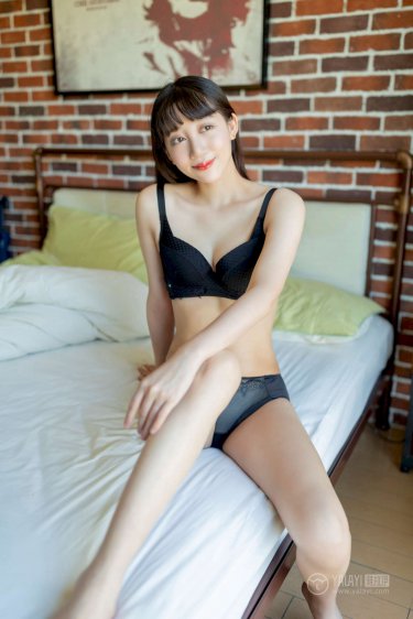 《暴风眼电视剧》