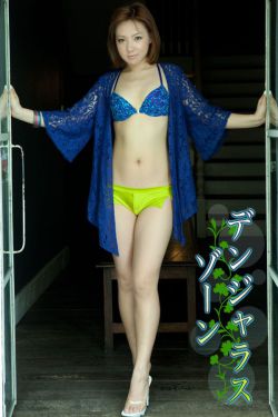 摸校花的好大的奶 好爽